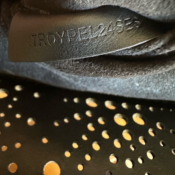 BURBERRY: MINI FLAP BAG (AUTHENTIC) - Picture 9 of 15